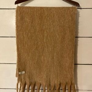 LOFT Women’s beige fringe scarf